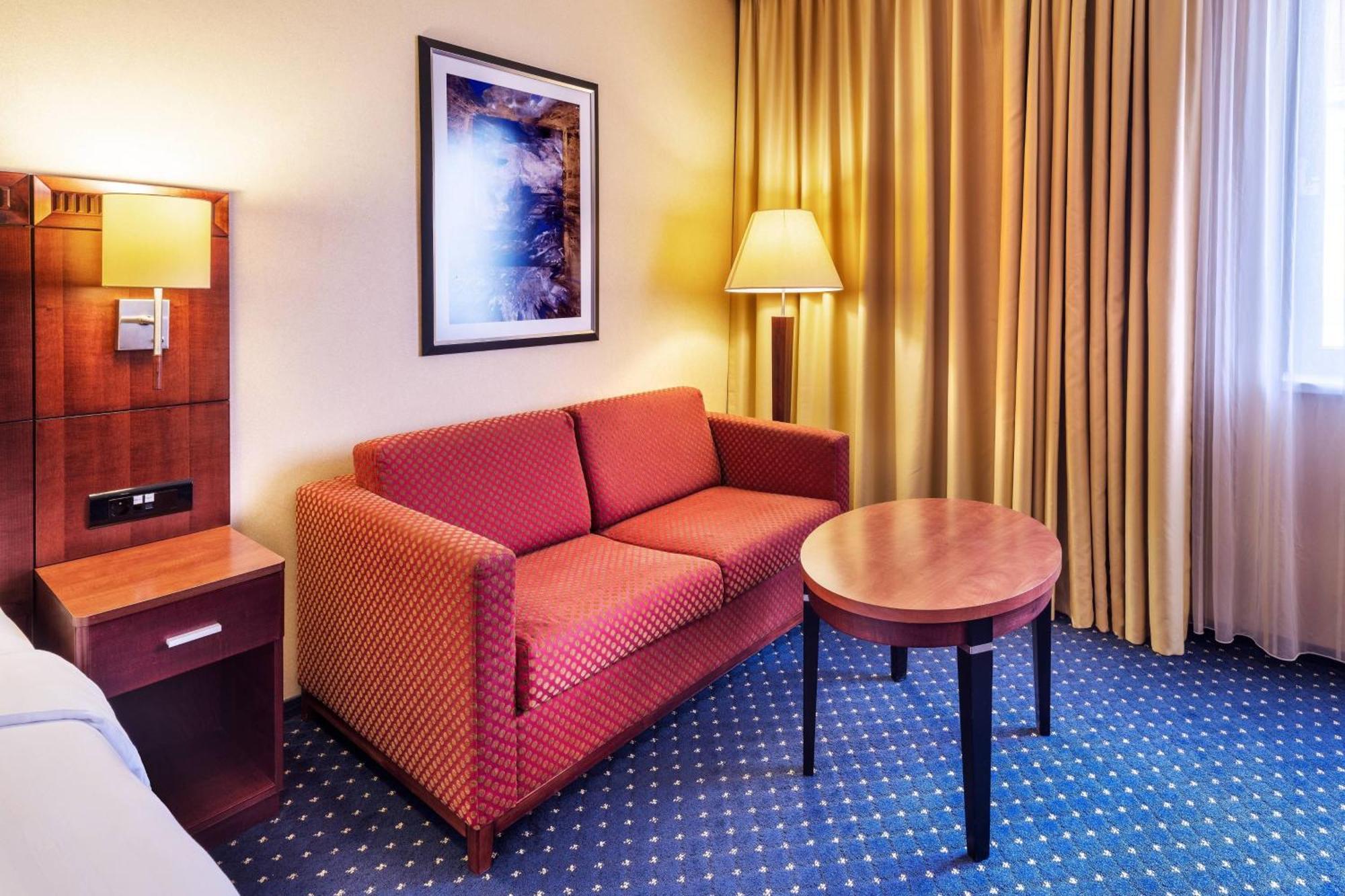 Courtyard By Marriott Prague City Exterior photo